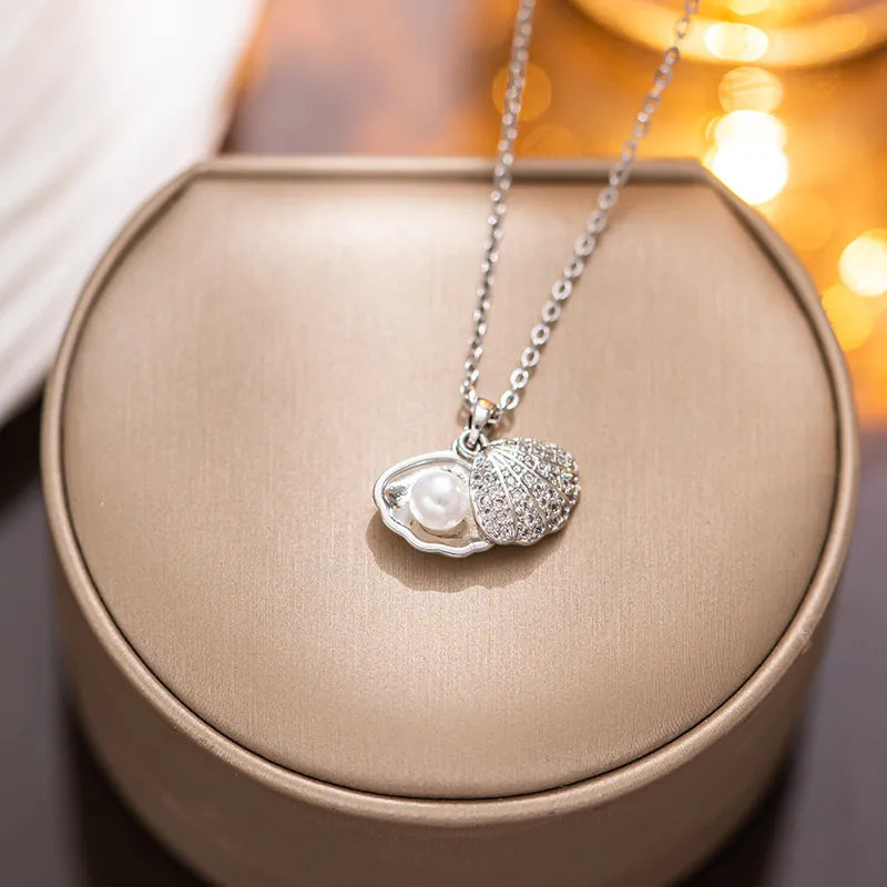 Seashell Pearl Necklace