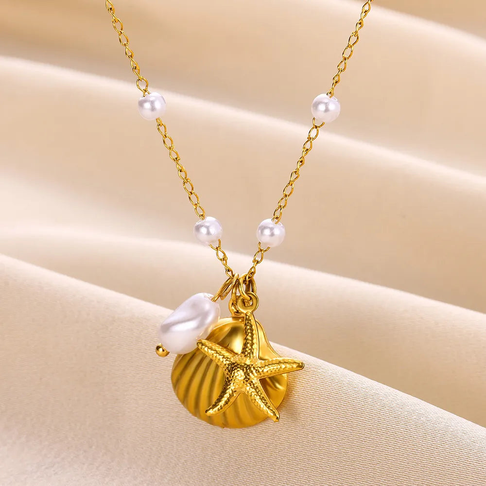 Coastal Charm Pearl Necklace