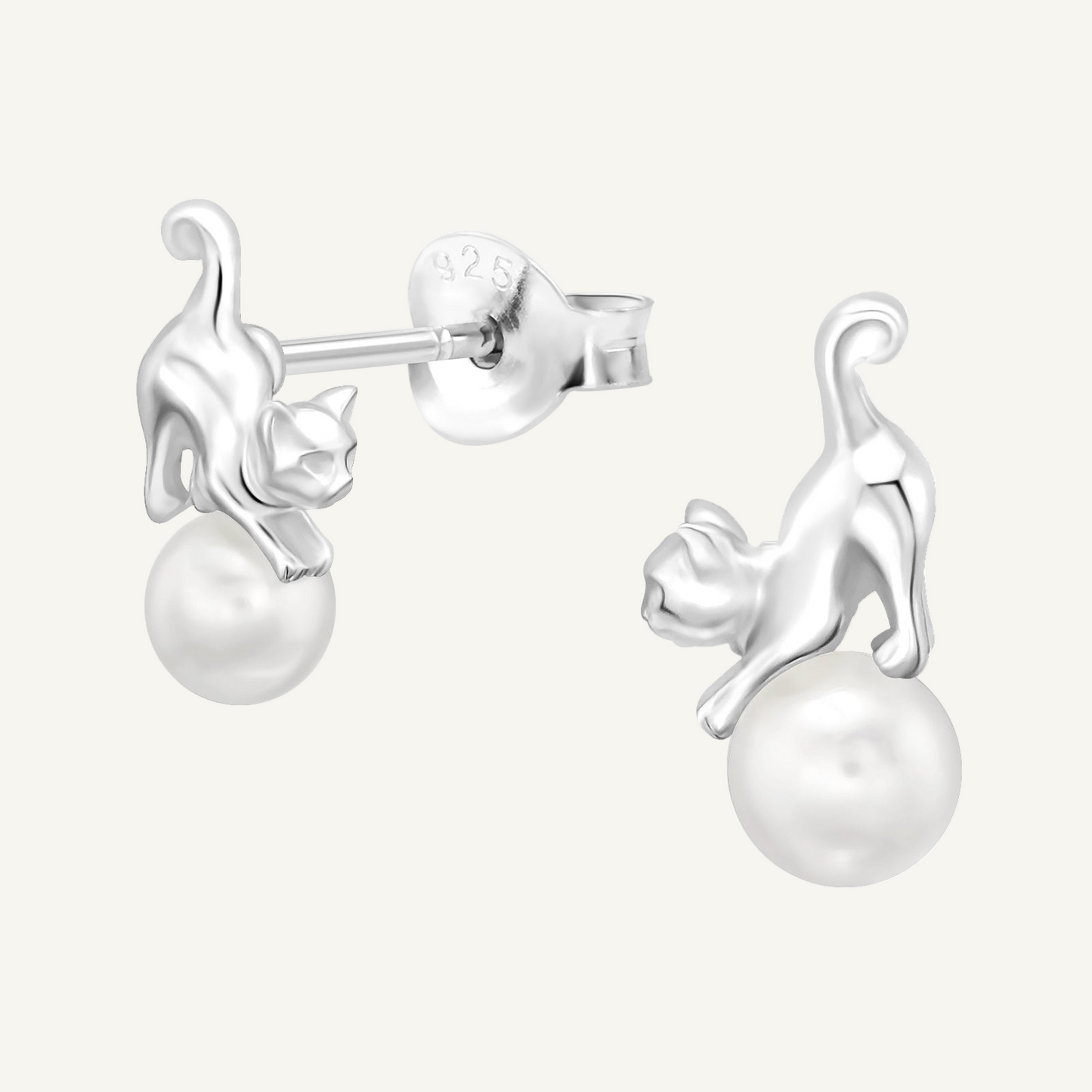 Cat Pearl Silver Studs