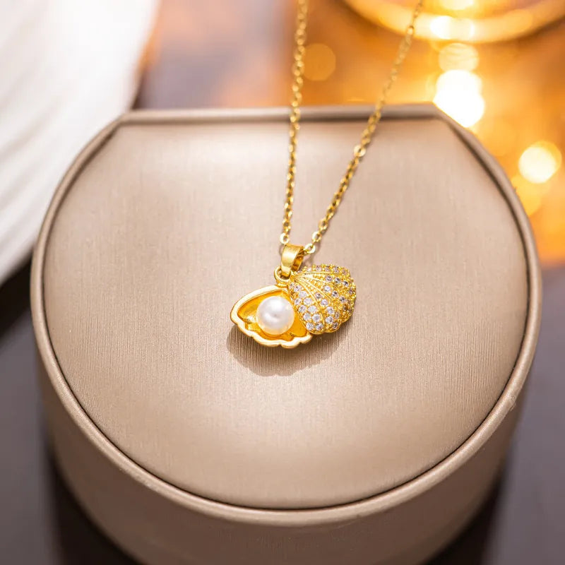Seashell Pearl Necklace