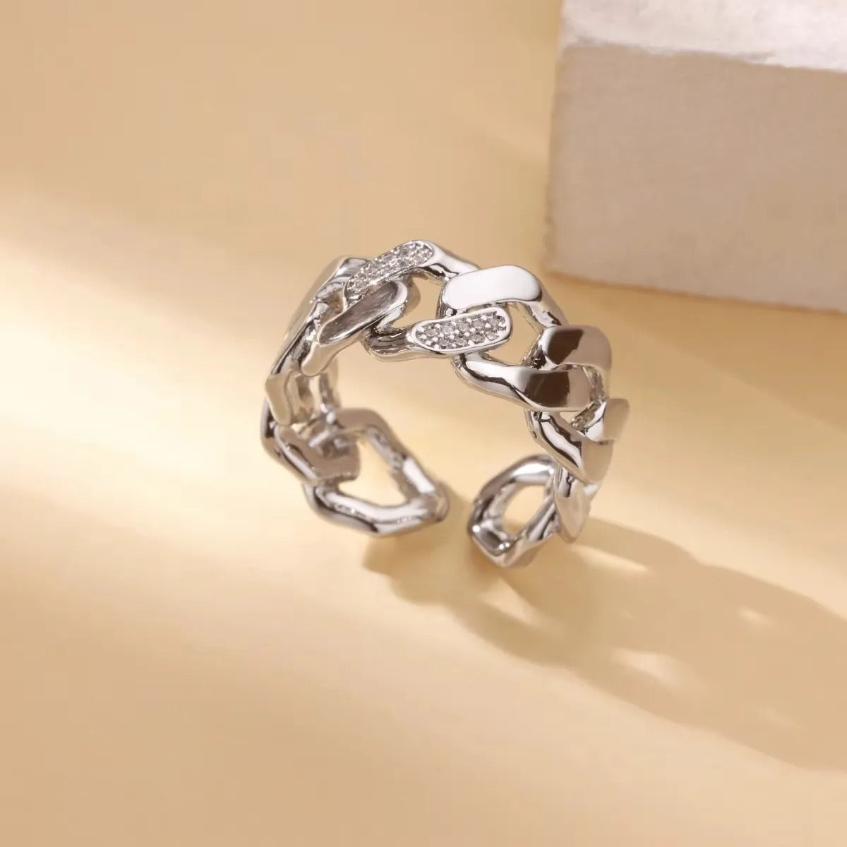 Luxe Chain Ring